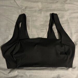PINK Ultimate Squareneck Sports Bra- Black M